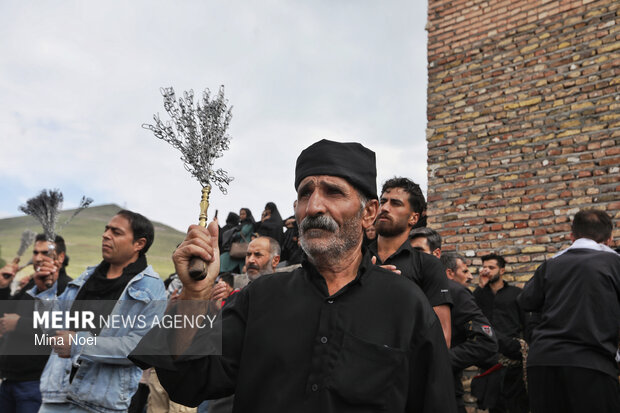 عزاداری روز تاسوعا در روستای آقاباباسنگ