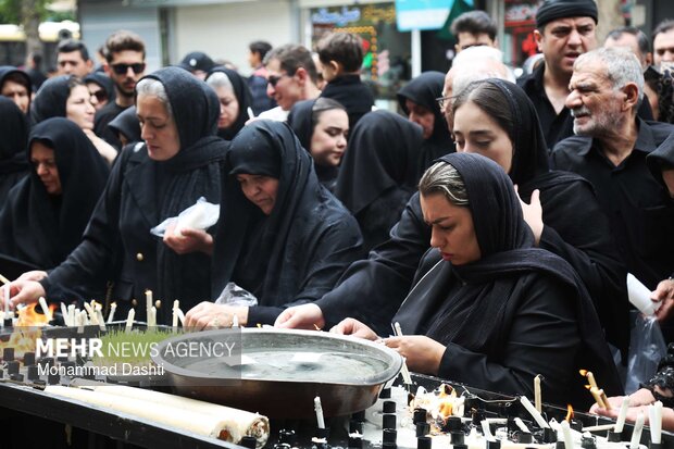 آئین شمع گردانی در اردبیل
