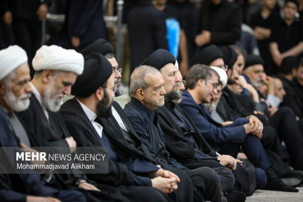 
Ashoura mourning ceremony in Imam Khomeini mausoleum