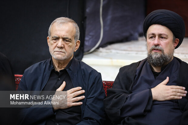 عزاداری شب عاشورا در حرم امام خمینی(ره)