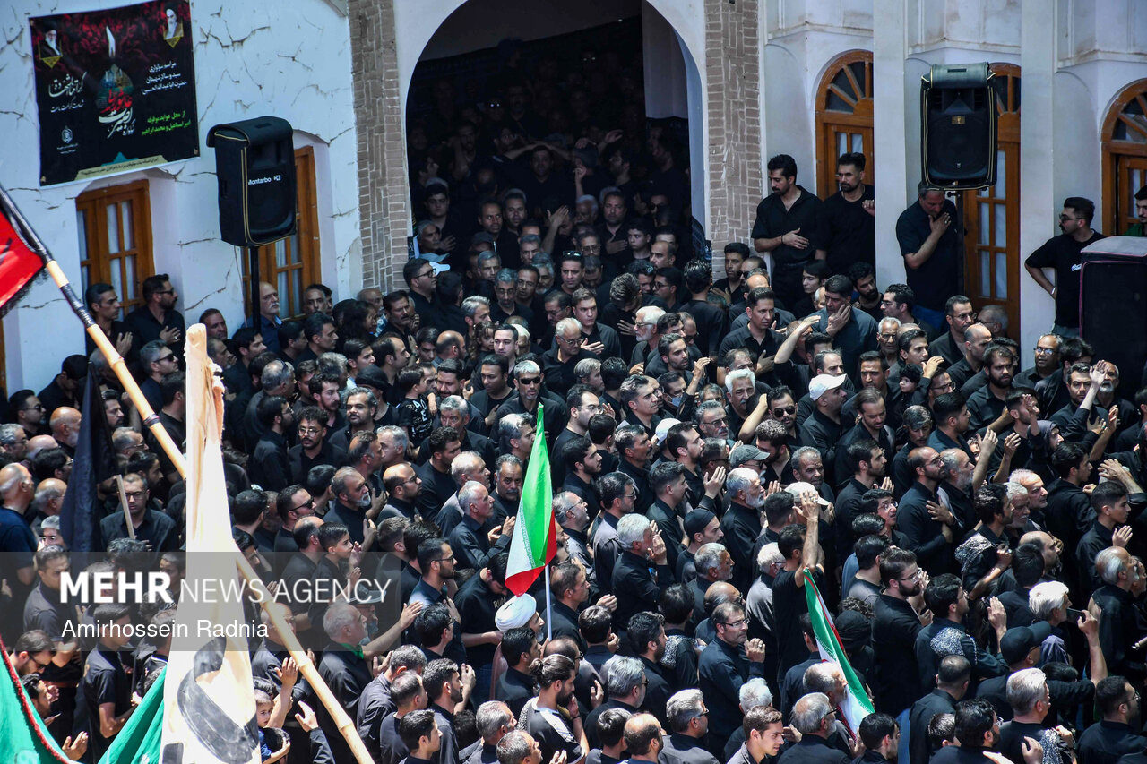 ماتەمی ڕۆژی تاسووعا لە ئێران