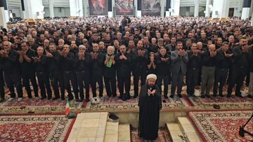 اقامه نماز ظهر عاشورا در حرم شاهچراغ(ع)