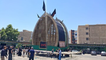 آئین نخل گردانی در هیئت یزدی های مقیم ایران کوچک