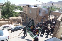 آیین عزاداری روز عاشورا در روستای کرمجگان قم