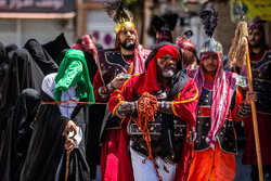مراسم خیمه سوزان روز عاشورا در قزوین