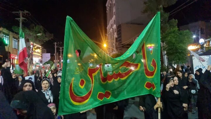 حضور پرشور مردم محلات در شب عاشورای حسینی