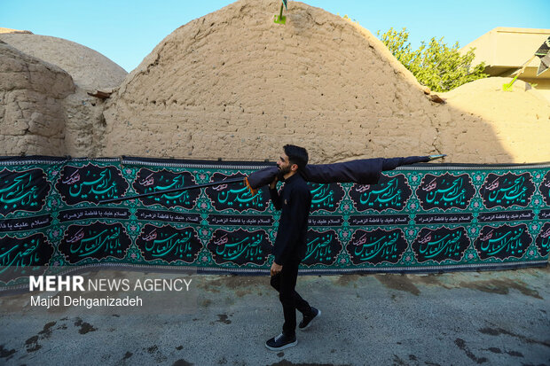 مراسم سنتی «علم برداری» در مهریز
