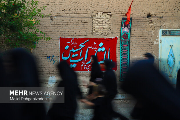 مراسم سنتی «علم برداری» در مهریز