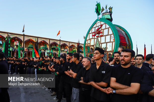 مراسم سنتی «علم برداری» در مهریز