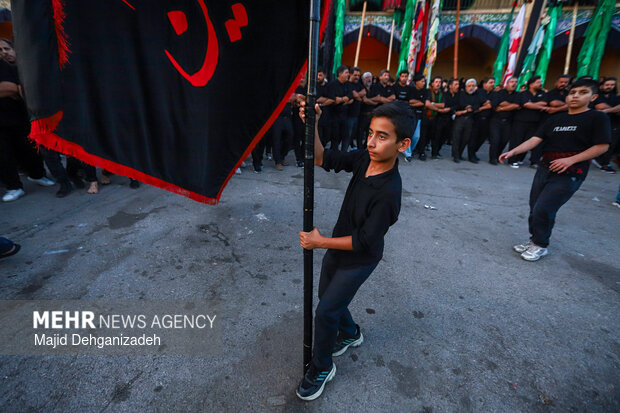 مراسم سنتی «علم برداری» در مهریز