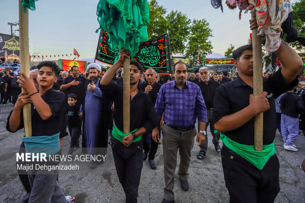 مراسم سنتی «علم برداری» در مهریز