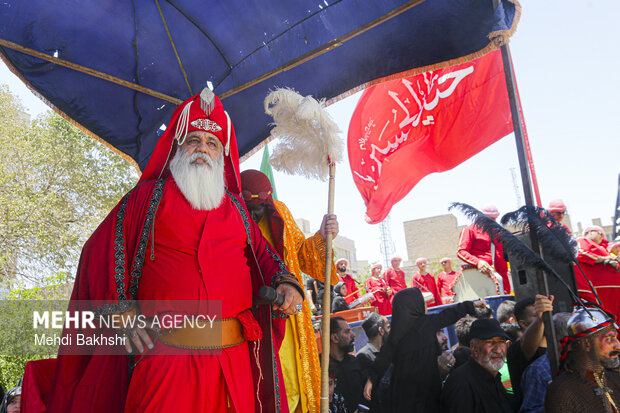 آیین خیمه سوزان عاشورای حسینی در قم