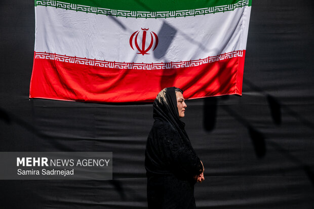 آیین «گِل مالی» لرستانی‌های مقیم تهران در روز عاشورا