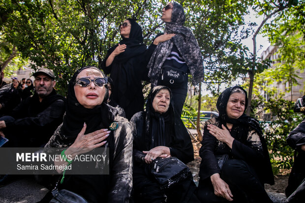 آیین «گِل مالی» لرستانی‌های مقیم تهران در روز عاشورا
