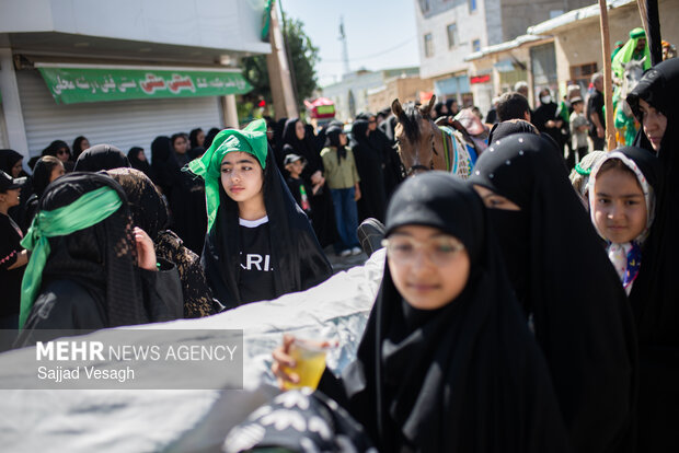 آیین سنتی «گِل مالی» در شهرستان دمق