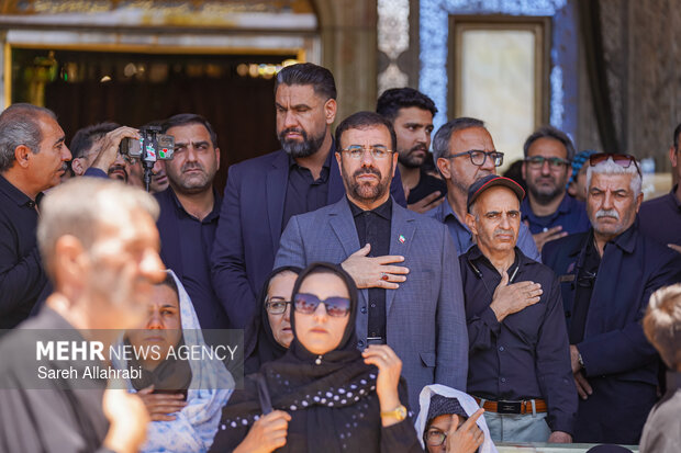 عزاداری ظهر عاشورا در حرم شاهچراغ ع