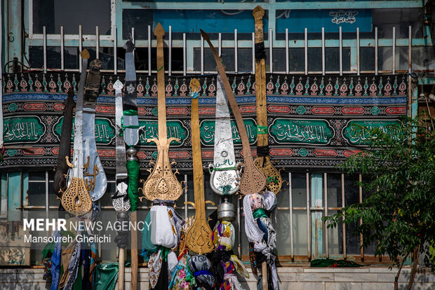 آیین نخل گردانی عاشورای حسینی در شهر رویان