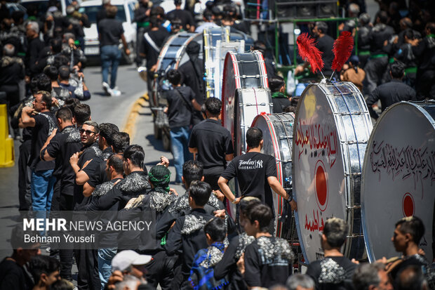 نخل گردانی روز عاشورا در خمین