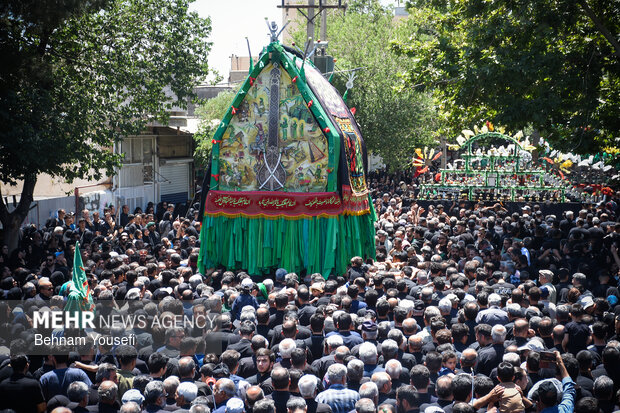 نخل گردانی روز عاشورا در خمین