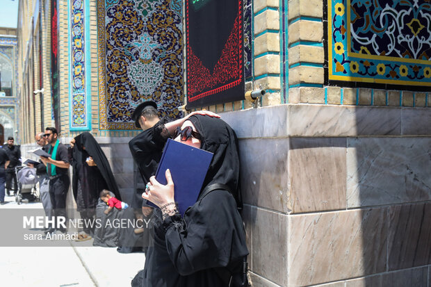 عزاداری عاشورای حسینی در حرم مطهر امام رضا(ع)