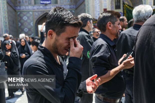 عزاداری عاشورای حسینی در حرم مطهر امام رضا(ع)