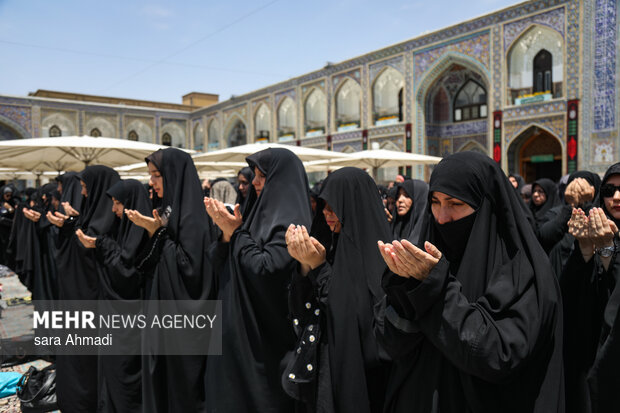 عزاداری عاشورای حسینی در حرم مطهر امام رضا(ع)