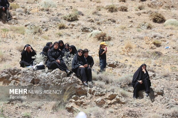 آیین عزاداری روز عاشورا در روستای کرمجگان قم