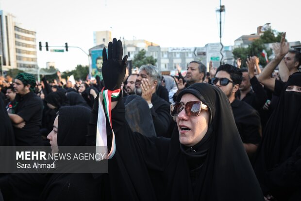 <a href='https://sayeb.ir/tag/%d8%ae%db%8c%d9%85%d9%87-%d8%b3%d9%88%d8%b2%d8%a7%d9%86'></div>خیمه سوزان</a> عصر <a href='https://sayeb.ir/tag/%d8%b9%d8%a7%d8%b4%d9%88%d8%b1%d8%a7'>عاشورا</a> در <a href='https://sayeb.ir/tag/%d9%85%d8%b4%d9%87%d8%af'>مشهد</a>