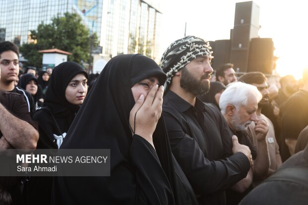 <a href='https://sayeb.ir/tag/%d8%ae%db%8c%d9%85%d9%87-%d8%b3%d9%88%d8%b2%d8%a7%d9%86'></div>خیمه سوزان</a> عصر <a href='https://sayeb.ir/tag/%d8%b9%d8%a7%d8%b4%d9%88%d8%b1%d8%a7'>عاشورا</a> در <a href='https://sayeb.ir/tag/%d9%85%d8%b4%d9%87%d8%af'>مشهد</a>