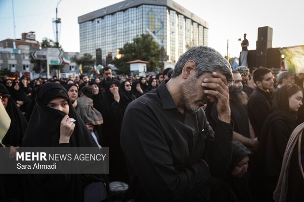 <a href='https://sayeb.ir/tag/%d8%ae%db%8c%d9%85%d9%87-%d8%b3%d9%88%d8%b2%d8%a7%d9%86'></div>خیمه سوزان</a> عصر <a href='https://sayeb.ir/tag/%d8%b9%d8%a7%d8%b4%d9%88%d8%b1%d8%a7'>عاشورا</a> در <a href='https://sayeb.ir/tag/%d9%85%d8%b4%d9%87%d8%af'>مشهد</a>