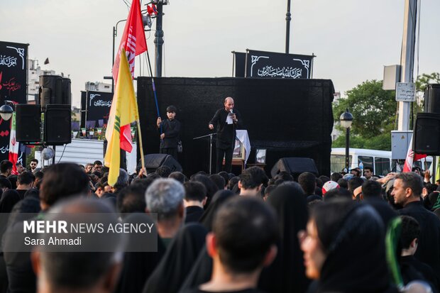 <a href='https://sayeb.ir/tag/%d8%ae%db%8c%d9%85%d9%87-%d8%b3%d9%88%d8%b2%d8%a7%d9%86'></div>خیمه سوزان</a> عصر <a href='https://sayeb.ir/tag/%d8%b9%d8%a7%d8%b4%d9%88%d8%b1%d8%a7'>عاشورا</a> در <a href='https://sayeb.ir/tag/%d9%85%d8%b4%d9%87%d8%af'>مشهد</a>