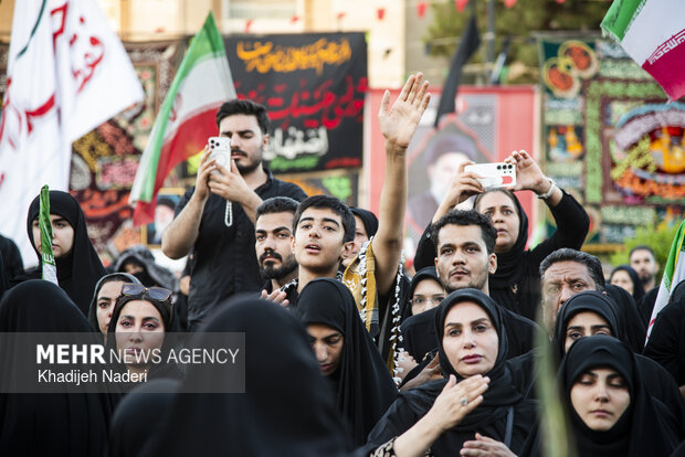 اجتماع بزرگ عاشورایی «یوم الحسین (ع)» در <a href='https://sayeb.ir/tag/%d8%a7%d8%b5%d9%81%d9%87%d8%a7%d9%86'></div>اصفهان</a>