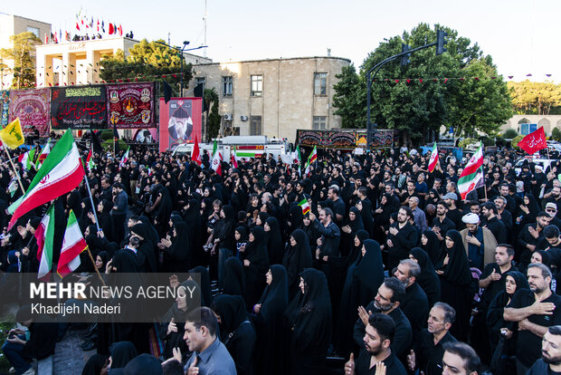 اجتماع بزرگ عاشورایی «یوم الحسین (ع)» در <a href='https://sayeb.ir/tag/%d8%a7%d8%b5%d9%81%d9%87%d8%a7%d9%86'></div>اصفهان</a>