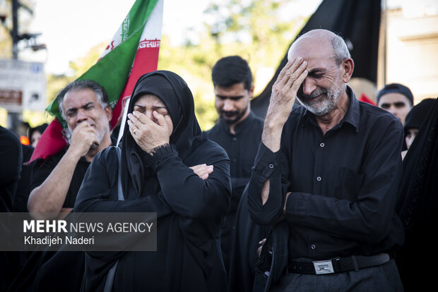 اجتماع بزرگ عاشورایی «یوم الحسین (ع)» در <a href='https://sayeb.ir/tag/%d8%a7%d8%b5%d9%81%d9%87%d8%a7%d9%86'></div>اصفهان</a>