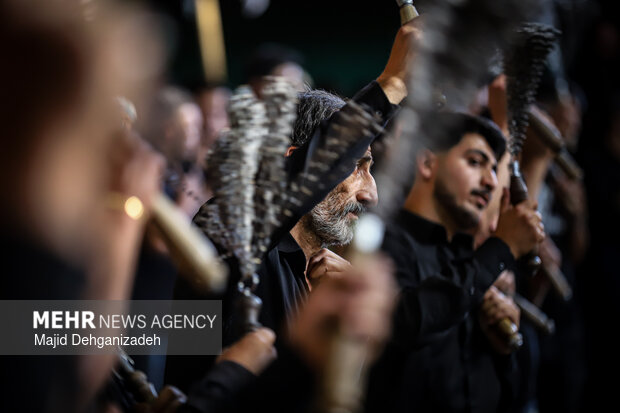 طولانی ترین نخل برداری روز <a href='https://sayeb.ir/tag/%d8%b9%d8%a7%d8%b4%d9%88%d8%b1%d8%a7'></div>عاشورا</a> در روستای سعیدآباد پیشکوه <a href='https://sayeb.ir/tag/%db%8c%d8%b2%d8%af'>یزد</a>