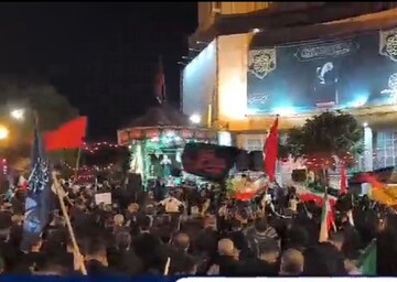 حماسه خوانی در اجتماع شبانه مردم کرمانشاه در شام غریبان حسینی