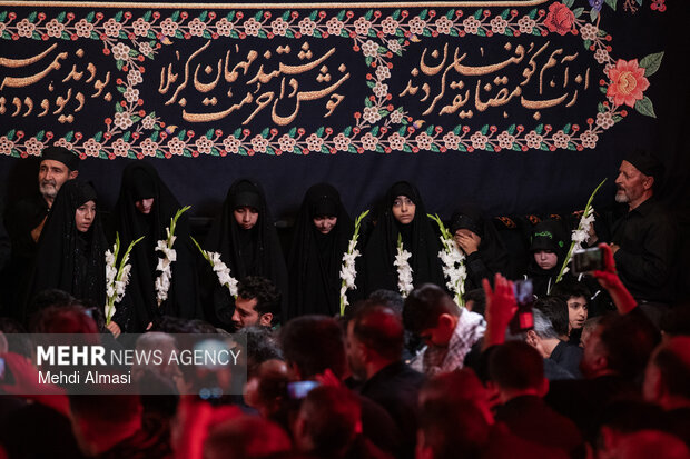 شام غریبان در حسینیه اعظم زنجان