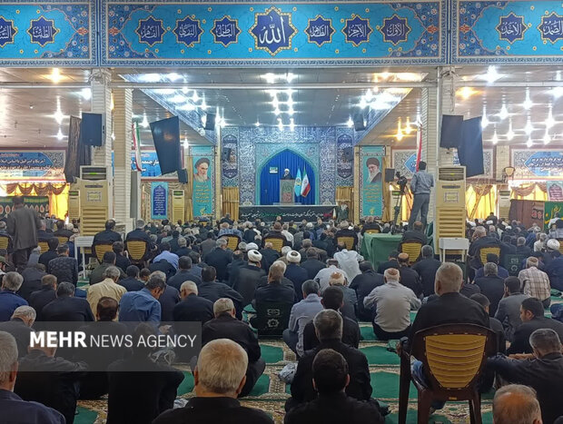 امام جمعه بوشهر: مسئولان برای مهار گرانی با تمام ظرفیت وارد میدان شوند