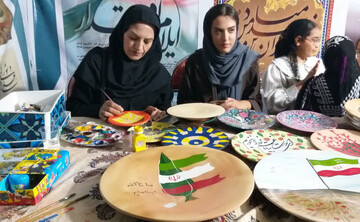 فعالیت‌های فرهنگی و هنری هنرمندان ایلامی در تجمعات شبانه