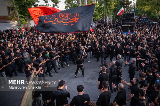 آیین نخل گردانی یازدهم محرم در شاهرود