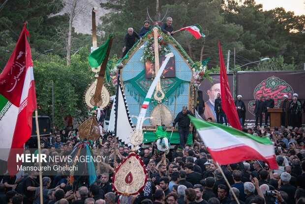 آیین نخل گردانی یازدهم محرم در شاهرود