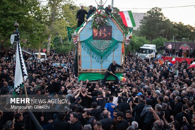 آیین نخل گردانی یازدهم محرم در شاهرود