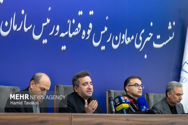 نشست خبری رئیس سازمان ثبت اسناد و املاک کشور