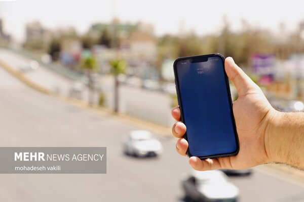واردات تلفن همراه چه زمانی از سر گرفته میشود؟ واردات تلفن همراه چه زمانی از سر گرفته میشود؟