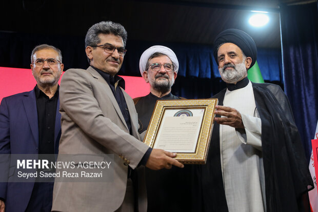گرامیداشت شهدای بمباران شیمیایی سردشت با عنوان «نَفَس‌های سوخته»