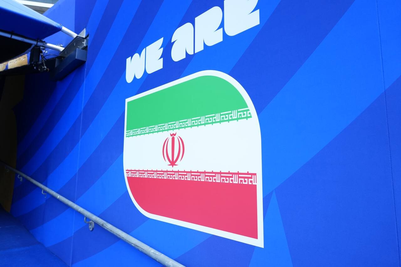 ثانیه‌شماری هواداران تیم ملی برای سوت شروع در لومن فیلد + عکس