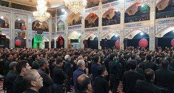 شور سینه‌زنی و عزاداری در حسینیه ایران