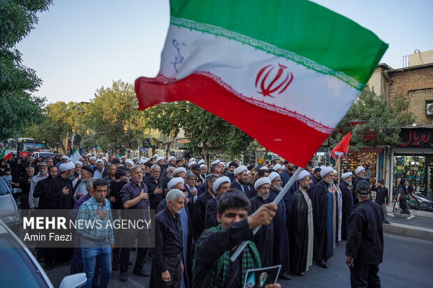 پیاده روی علمای شیراز در ۱۳ محرم