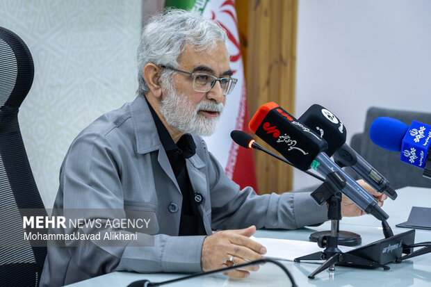 نشست حقوقی سیاسی نقش حزب جمهوری اسلامی
