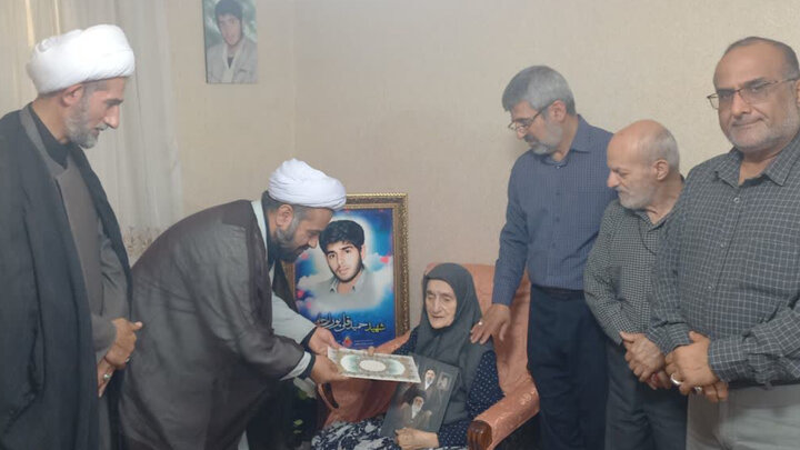 مادر شهید قلی‌پور خانه ۲۰ میلیارد تومانی خود را در چالوس وقف کرد